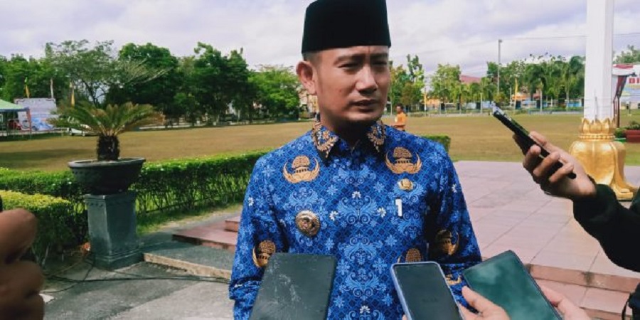 Wali Kota Palangka Raya, Fairid Naparin tetap mengimbau agar masyarakat Kota Cantik untuk tetap waspada dan harus menerapkan protokol kesehatan seperti