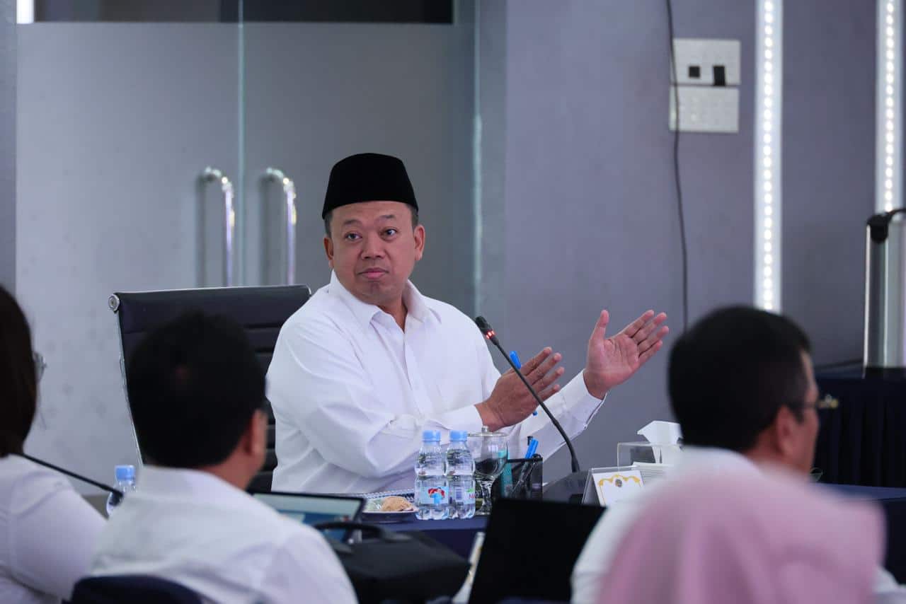 Menteri ATR/Kepala BPN Nusron Wahid dalam Rapat Pimpinan yang berlangsung secara daring dan luring di Aula Prona Kementerian ATR/BPN, Jakarta, Kamis (16/10/2025). Dok: ATR//BPN