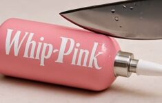 Tabung gas nitrous oxide (N2O) alias Whip Pink. Dok: Eranasional/HO Tangkapan layar Instagram @whippink.co.