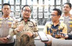 komisioner Kompolnas Gufron Mabruri dan Mohammad Choirul Anam saat ditemui di Mapolda Sulsel, Kamis (5/3). Foto: Eranasional).